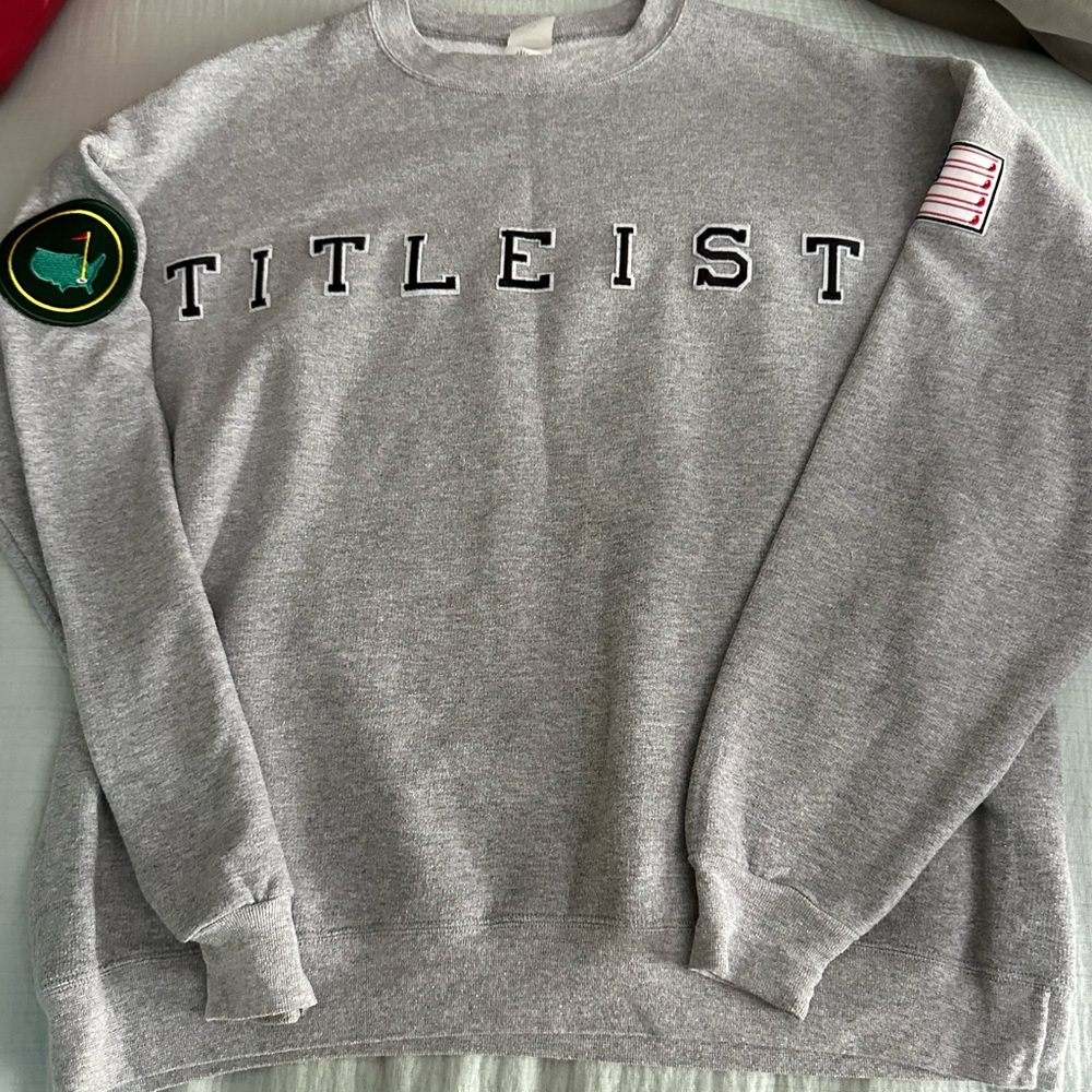 men’s crewneck